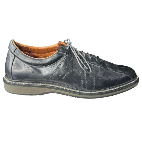 Allen Edmonds Men display picture 1